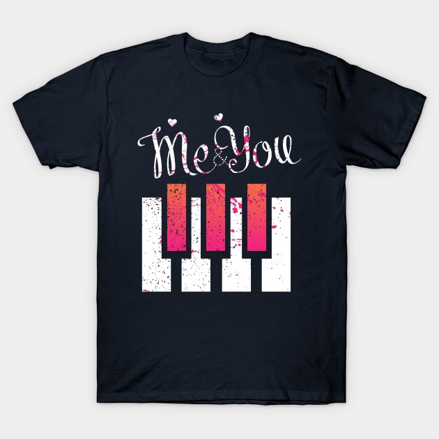 Musician Pianist love piano: My heart Belongs to piano T-Shirt by Goldewin